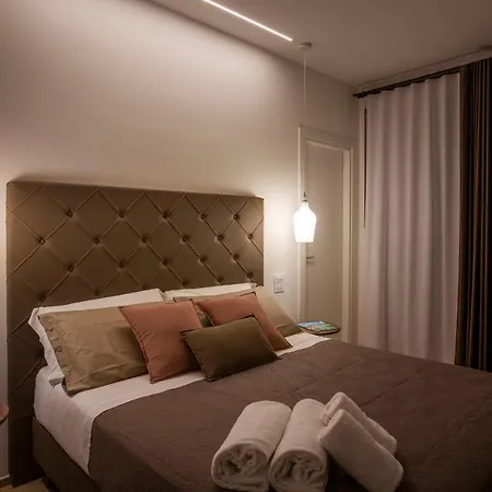 Rais Luxury Couette-café 4*