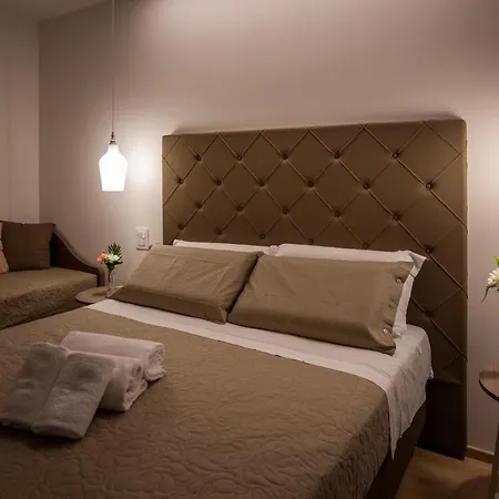 Rais Luxury Bed & Breakfast 4*